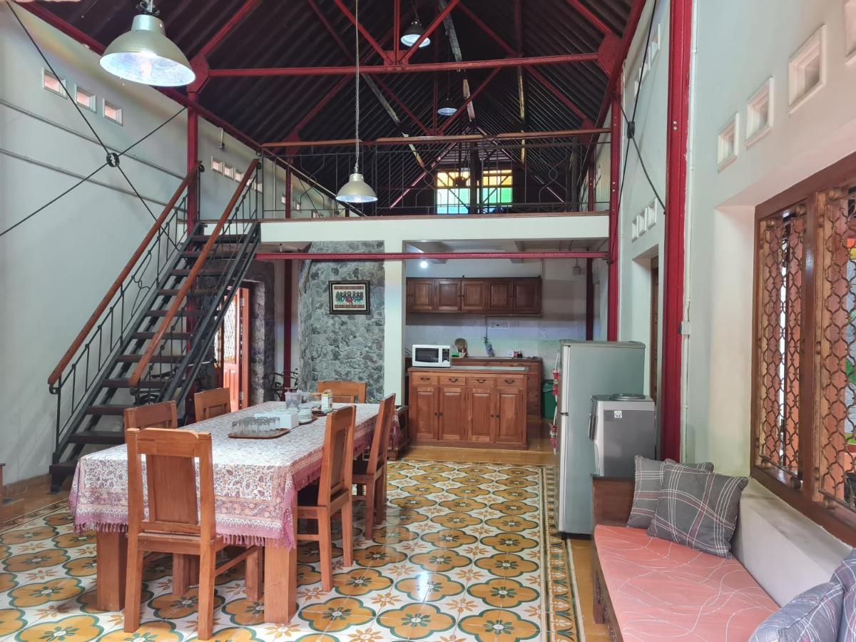 Omah Pitoe Yogya Homestay يوغياكارتا المظهر الخارجي الصورة