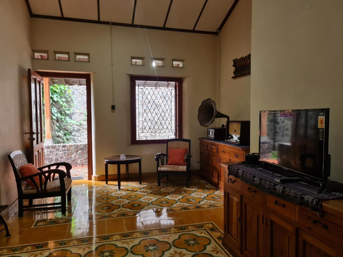Omah Pitoe Yogya Homestay يوغياكارتا المظهر الخارجي الصورة