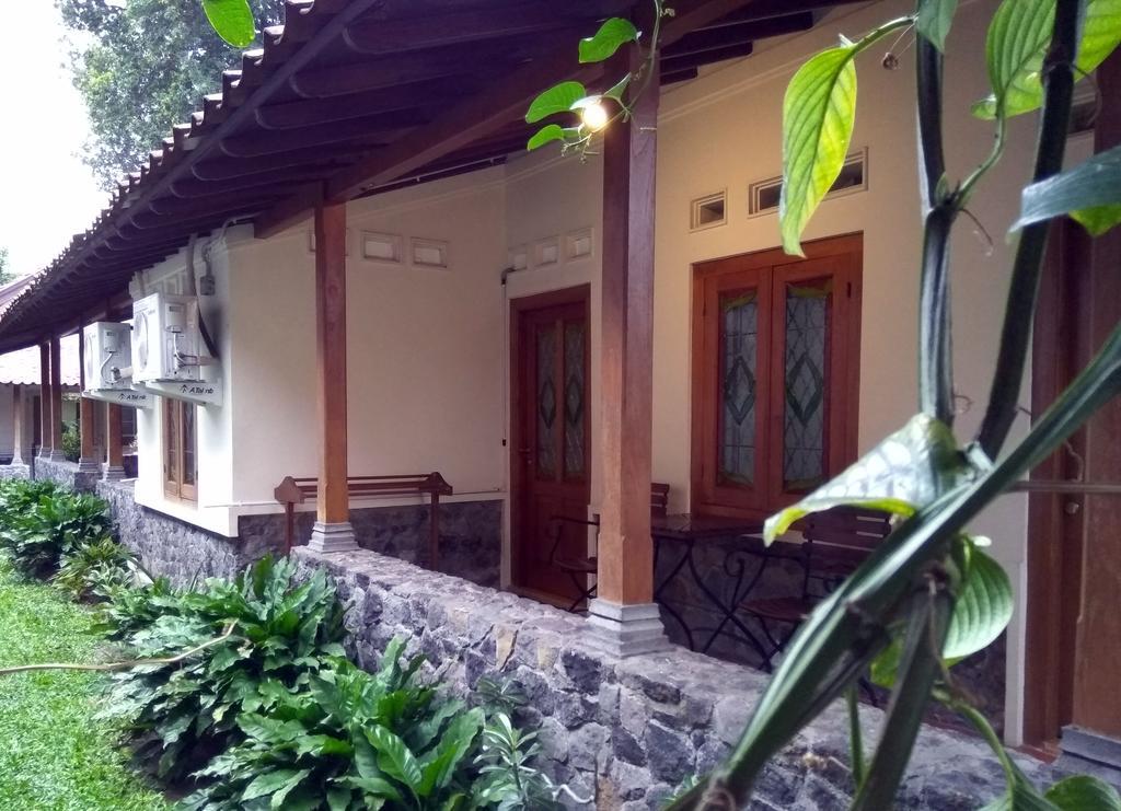 Omah Pitoe Yogya Homestay يوغياكارتا المظهر الخارجي الصورة